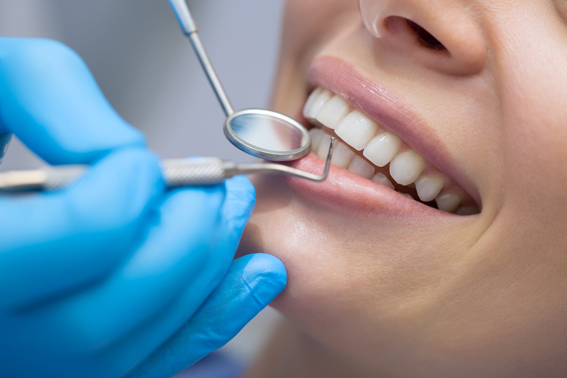 Read more about the article Why Shouldn’t You Automatically Choose the Nearest Dentist?